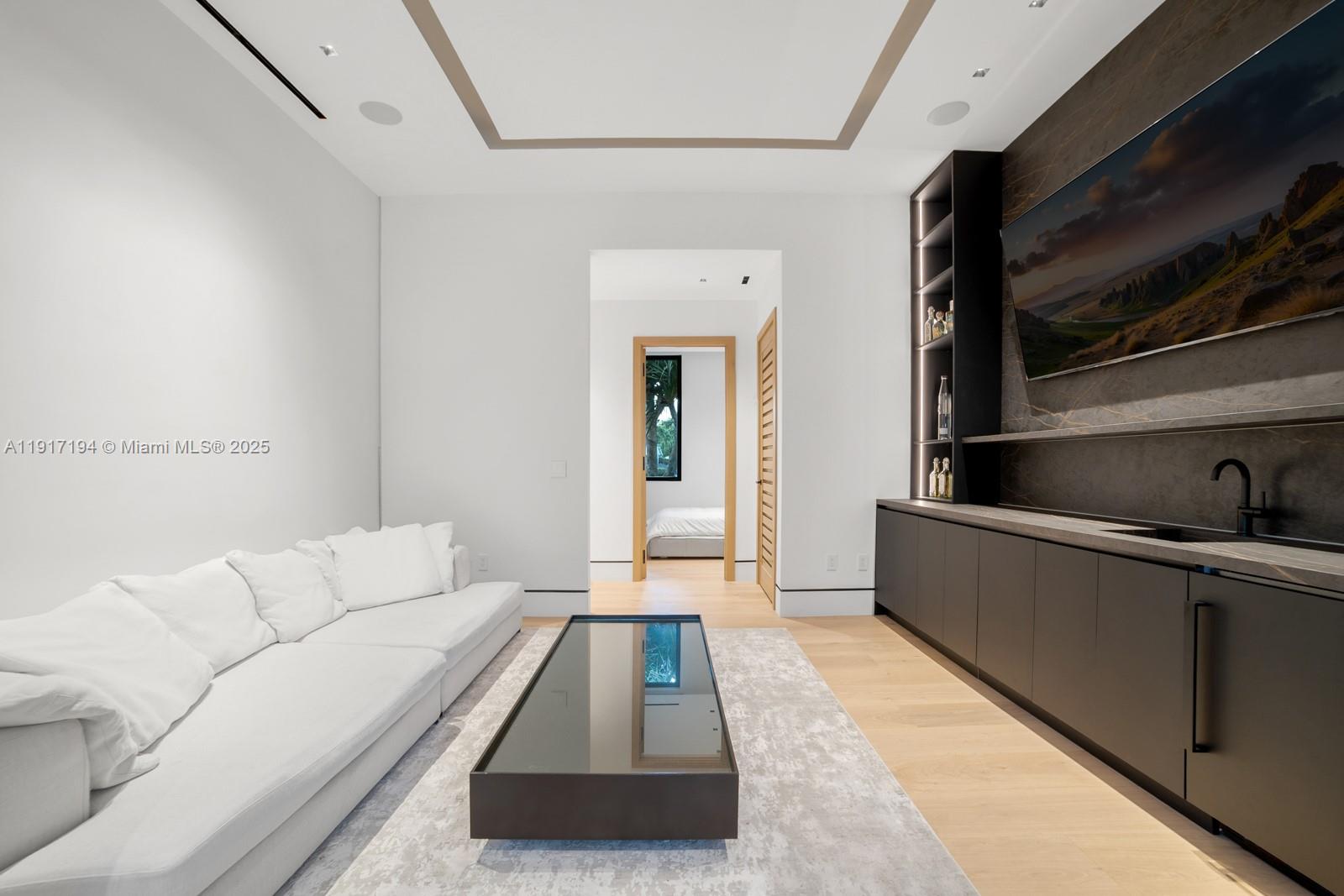 7051 SW 69th Ave South Miami, FL 33143