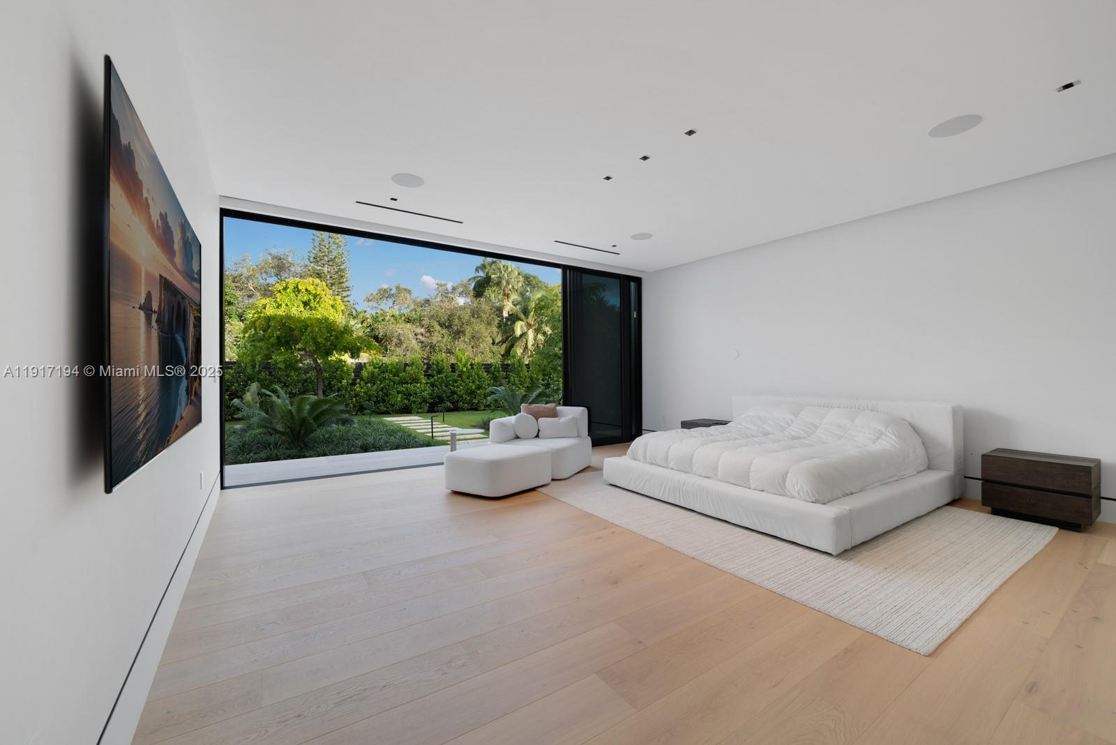 7051 SW 69th Ave South Miami, FL 33143