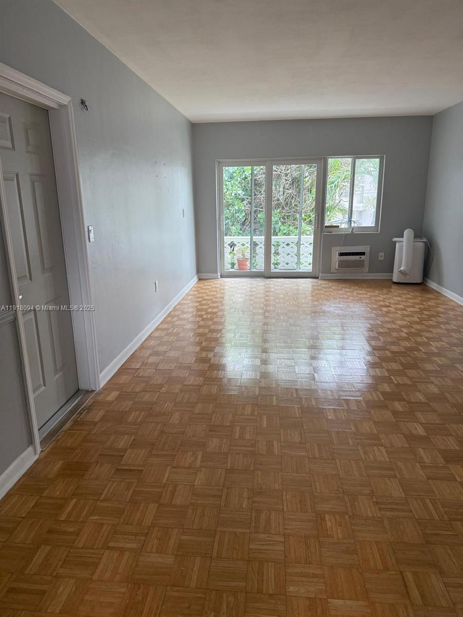 9281 W Bay Hbr Dr #10