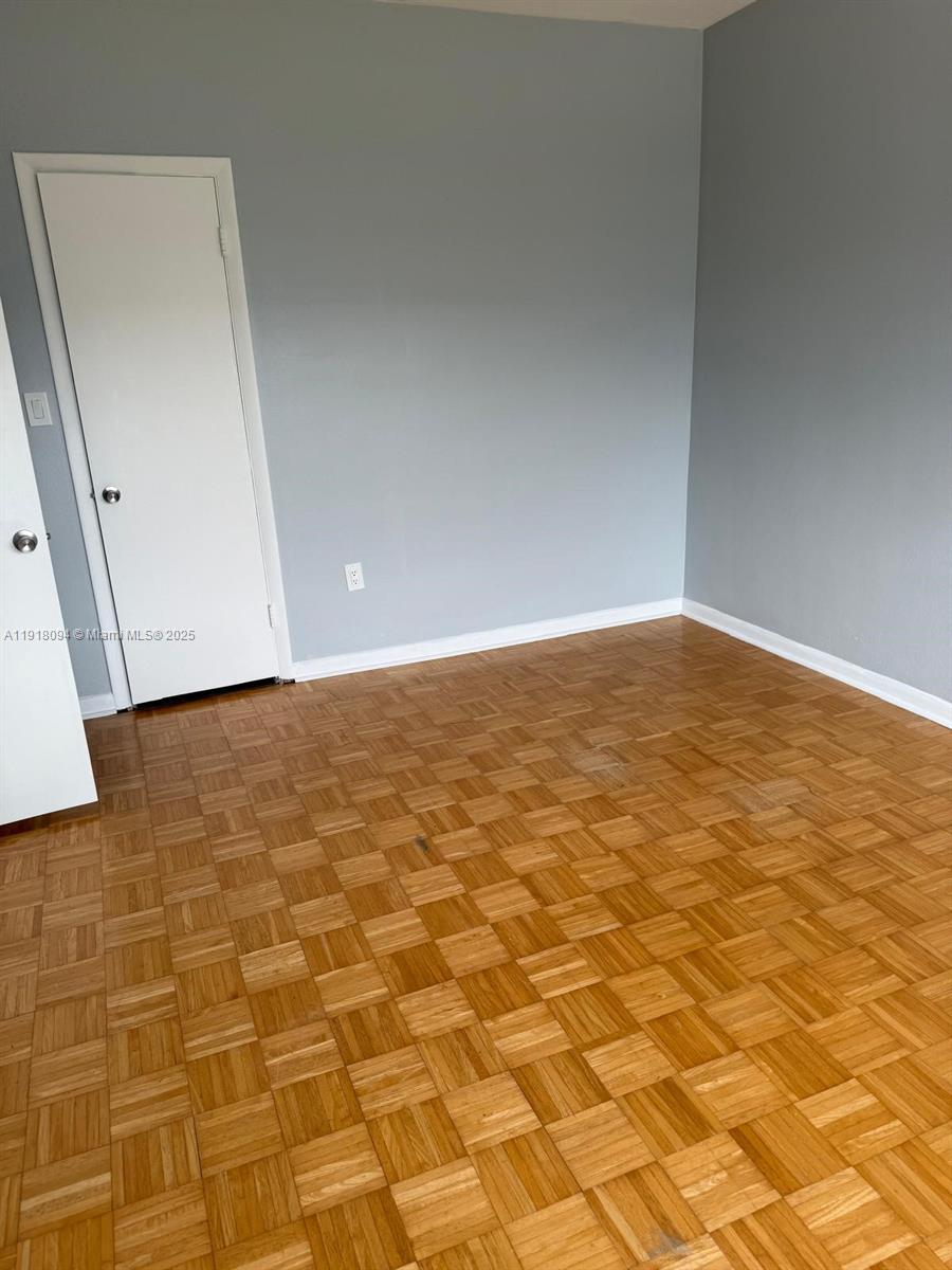 9281 W Bay Hbr Dr #10 Bay Harbor Islands, FL 33154