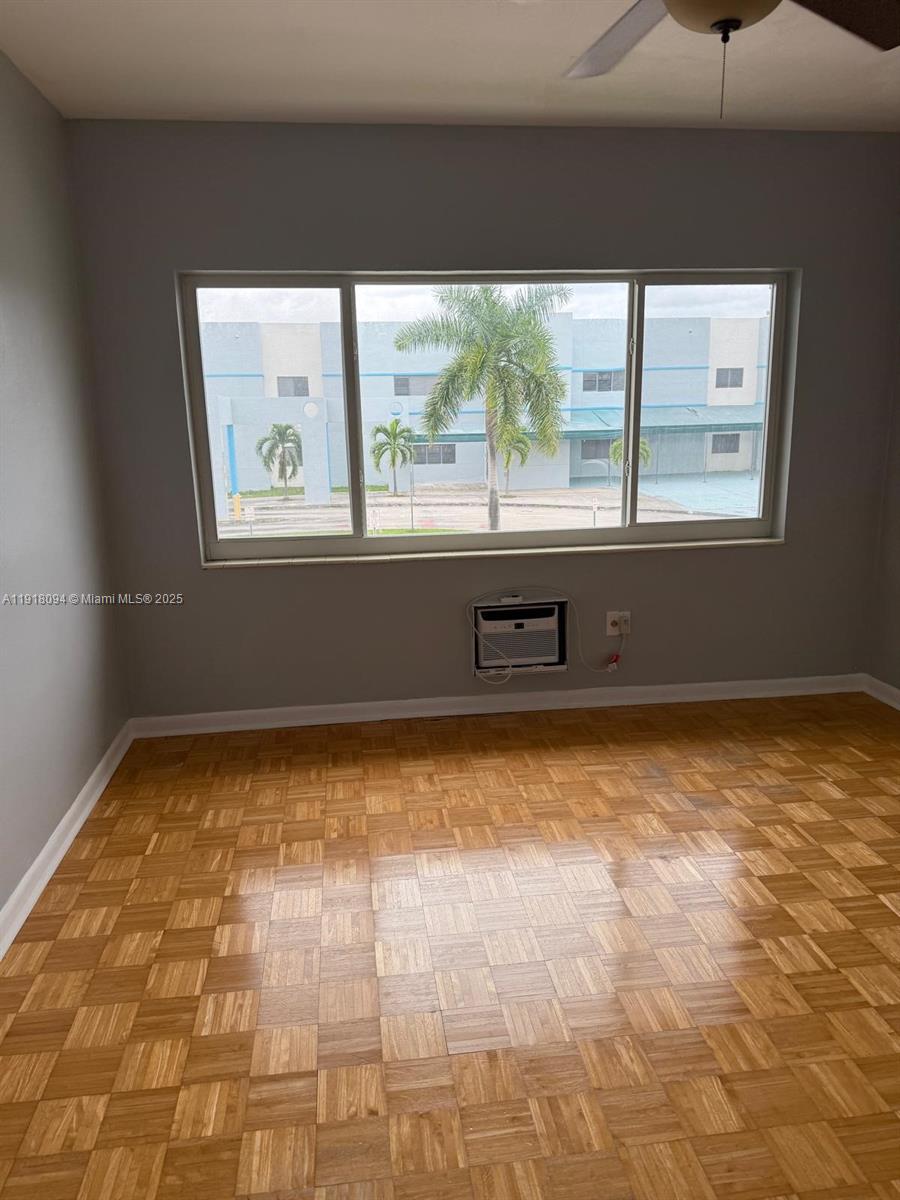 9281 W Bay Hbr Dr #10 Bay Harbor Islands, FL 33154