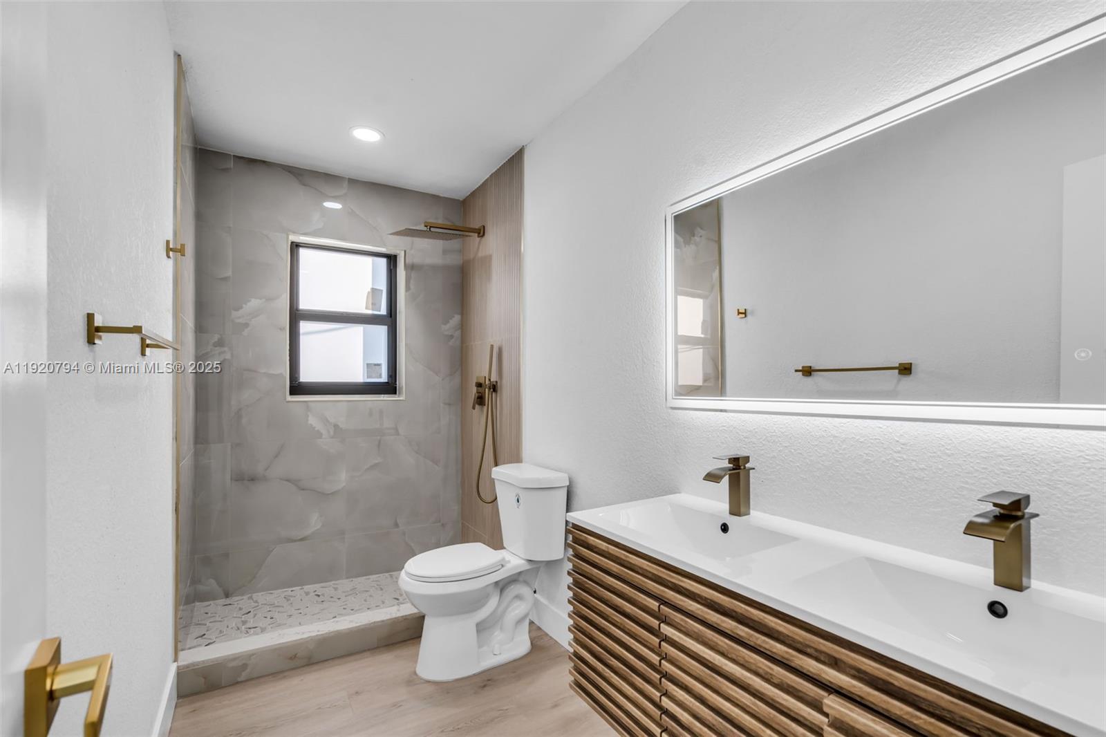 3310 NW 172nd Ter Miami Gardens, FL 33056