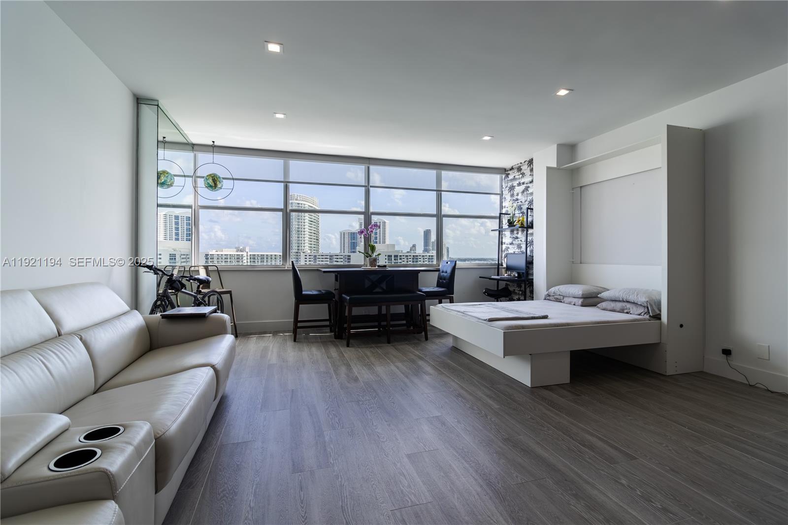 20 E Island Ave #1415 Miami Beach, FL 33139