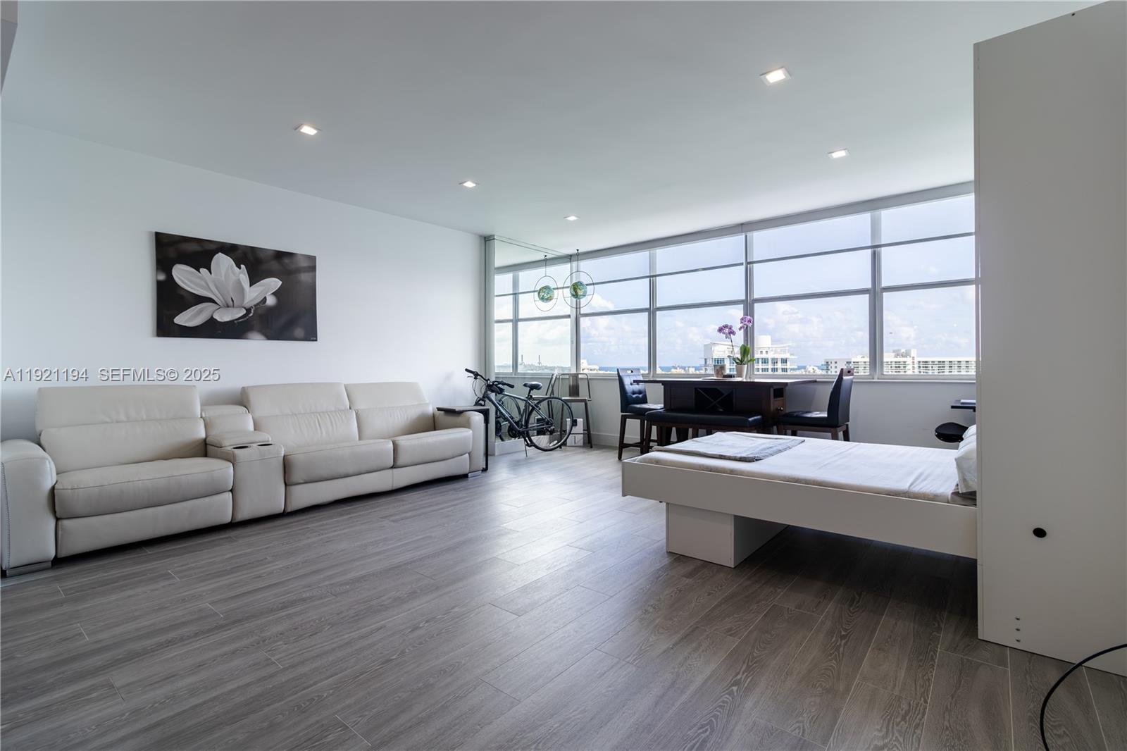 20 E Island Ave #1415 Miami Beach, FL 33139