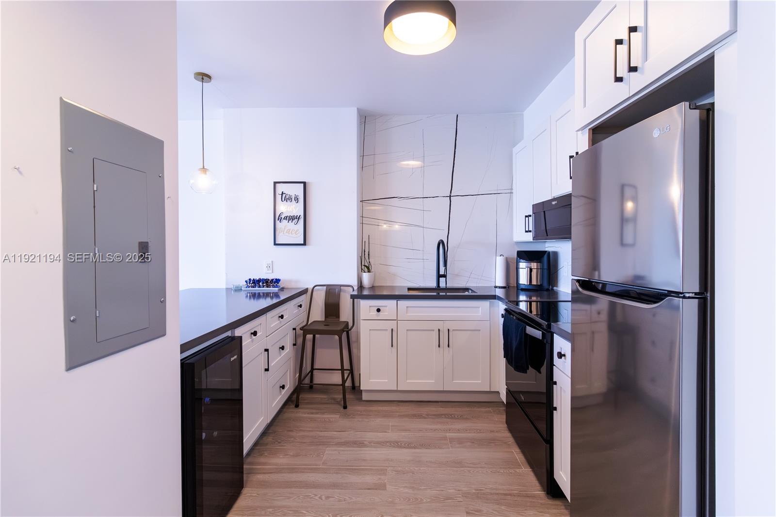 20 E Island Ave #1415 Miami Beach, FL 33139