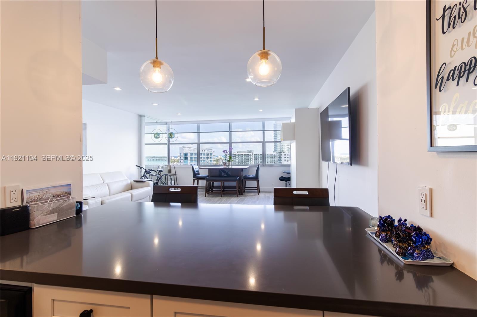 20 E Island Ave #1415 Miami Beach, FL 33139