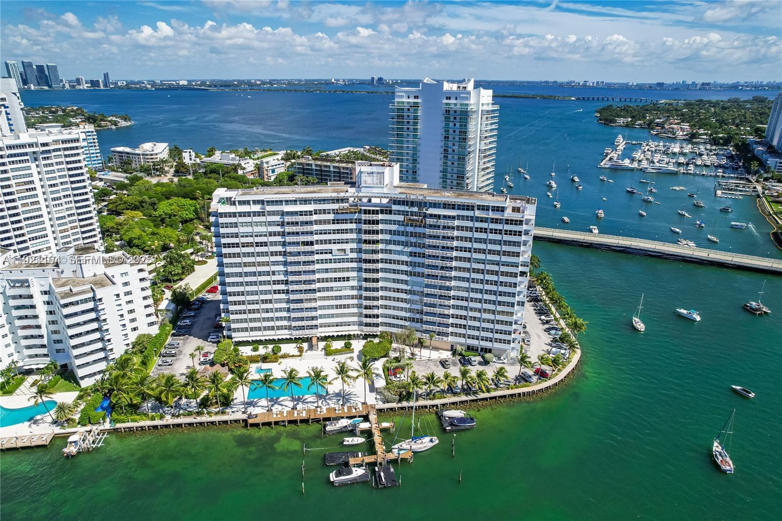 20 E Island Ave #1415 Miami Beach, FL 33139