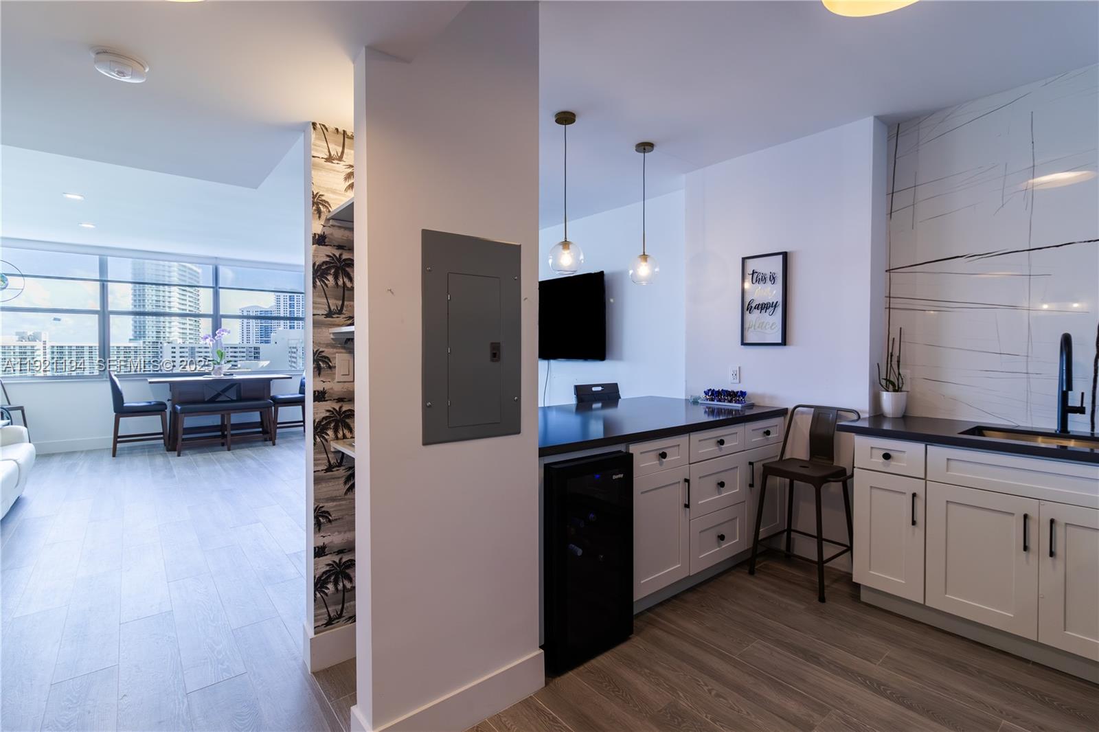 20 E Island Ave #1415 Miami Beach, FL 33139