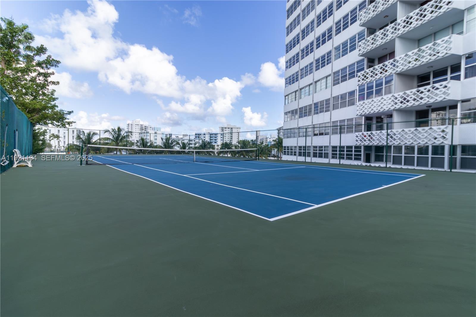 20 E Island Ave #1415 Miami Beach, FL 33139