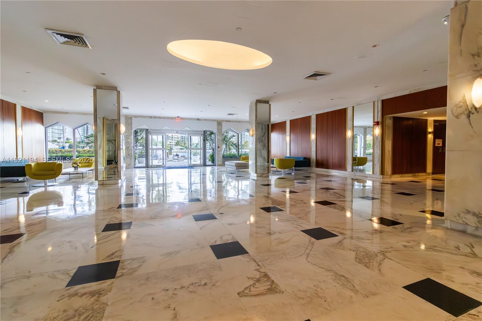 20 E Island Ave #1415 Miami Beach, FL 33139