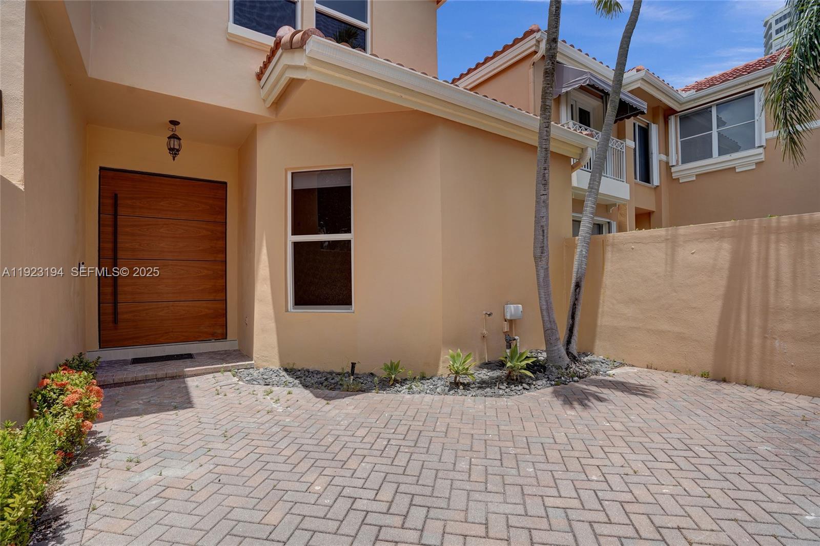 3757 NE 208th Te Aventura, FL 33180