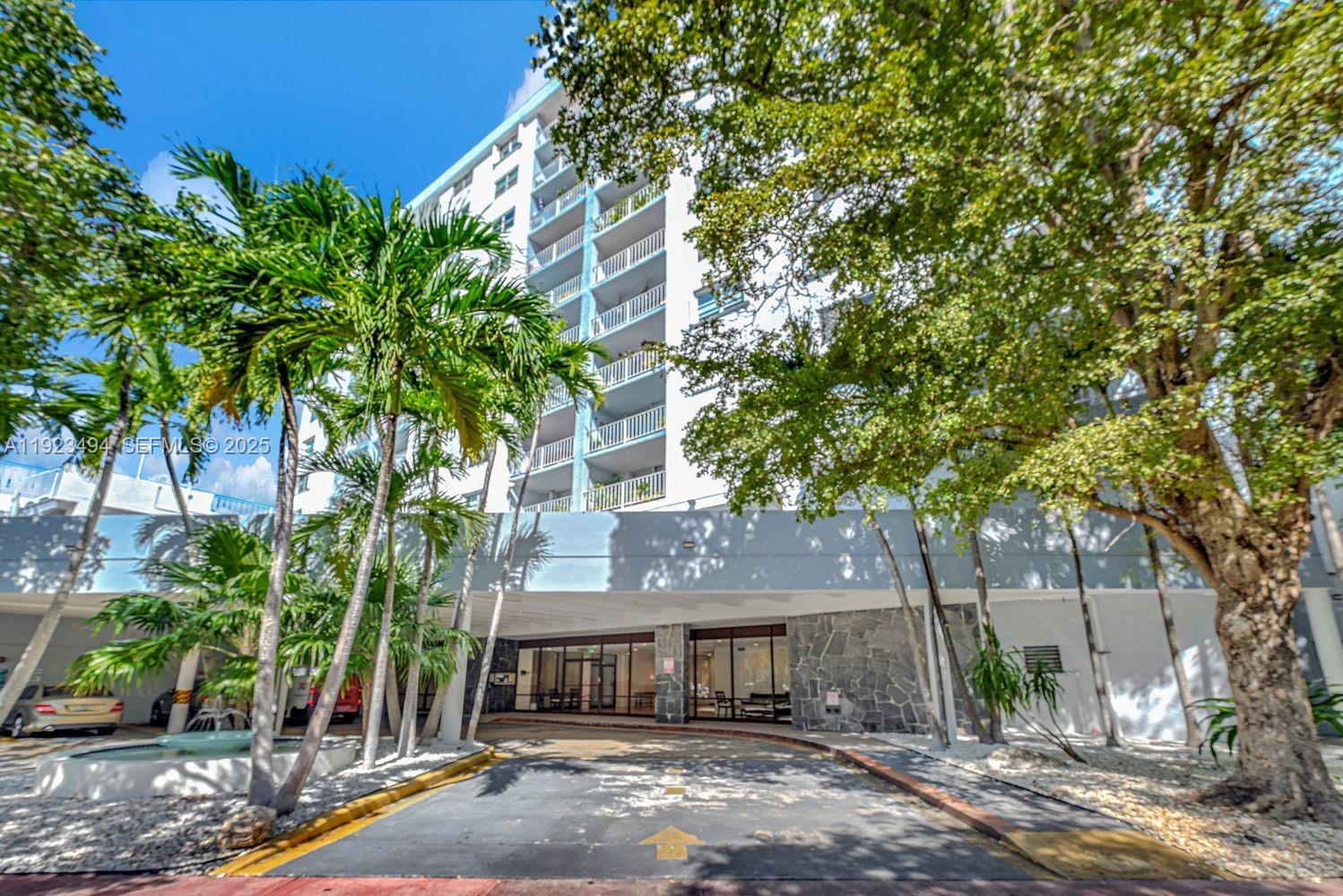 6900 Bay Dr #6B Miami Beach, FL 33141