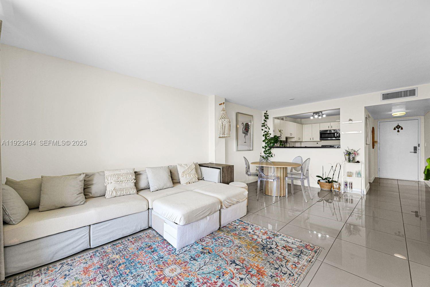 6900 Bay Dr #6B Miami Beach, FL 33141