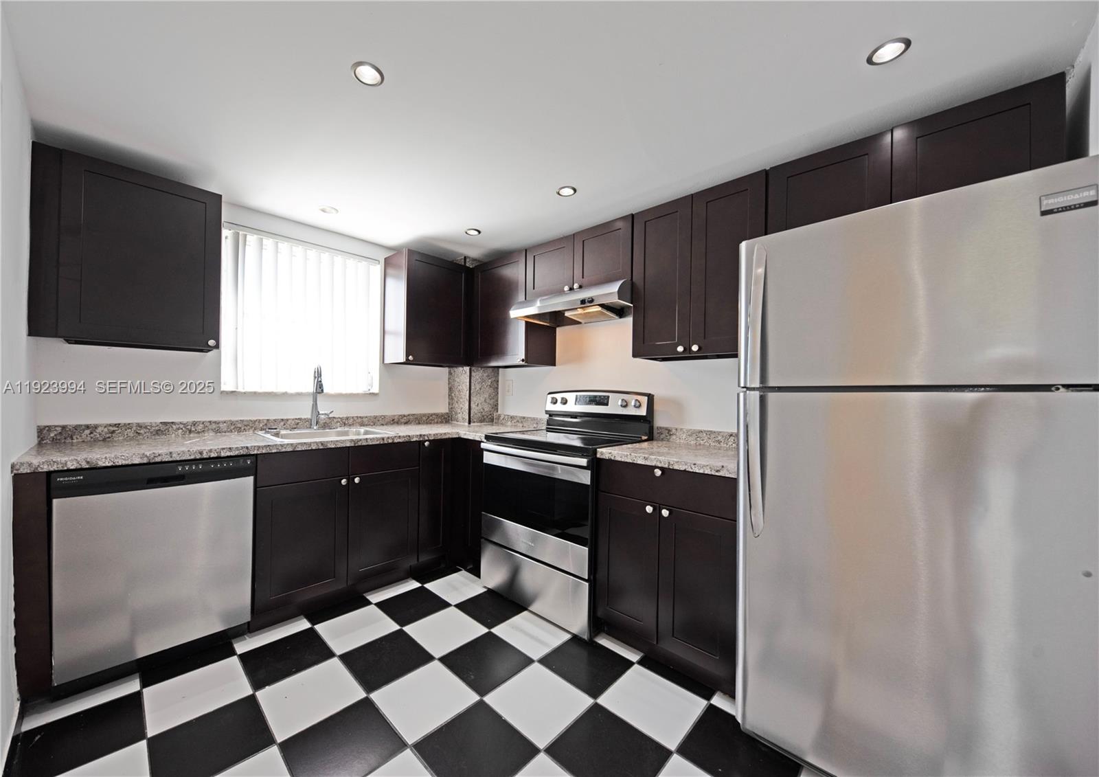 4142 N Jefferson Ave #2C Miami Beach, FL 33140