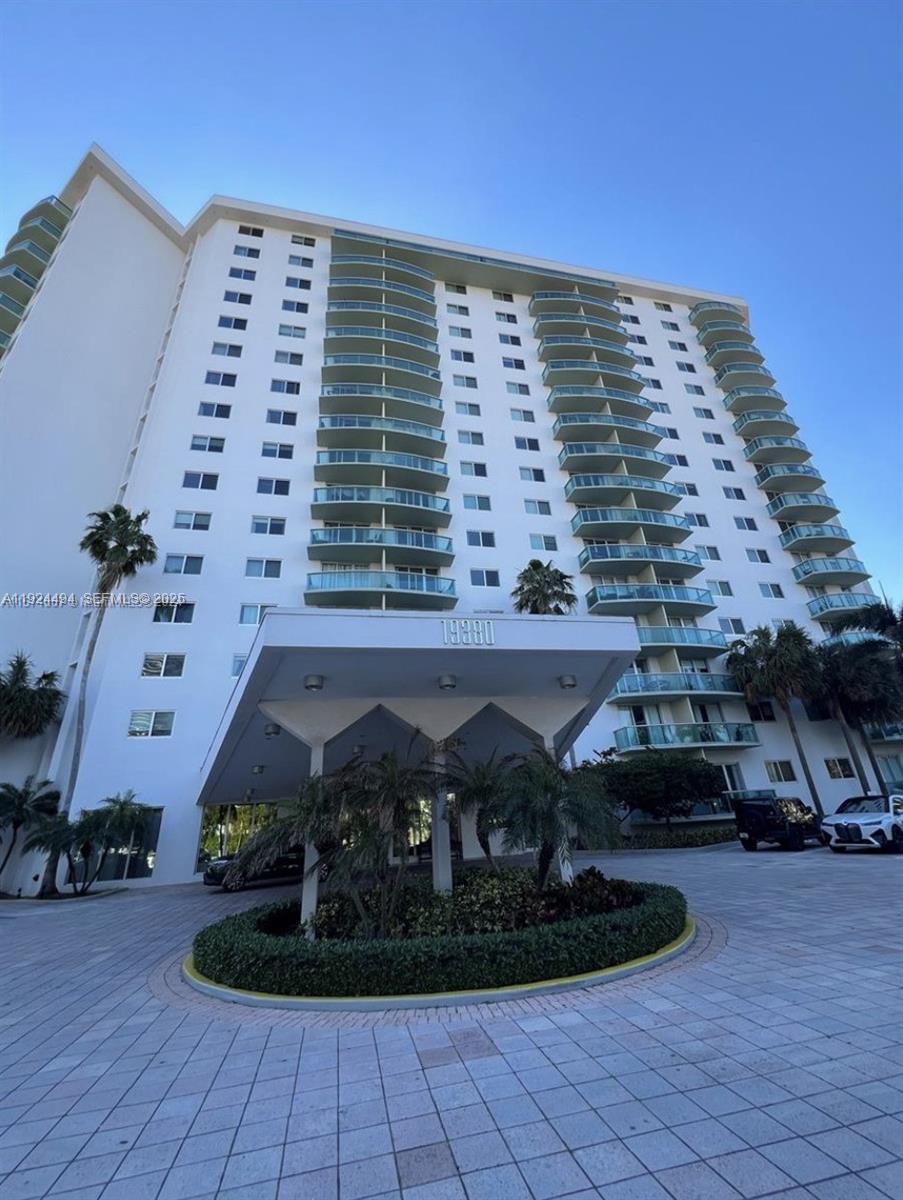 19380 Collins Ave #1402 Sunny Isles Beach, FL 33160