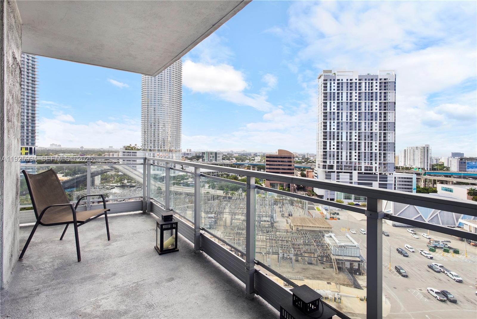 90 SW 3rd St #1512 Miami, FL 33130