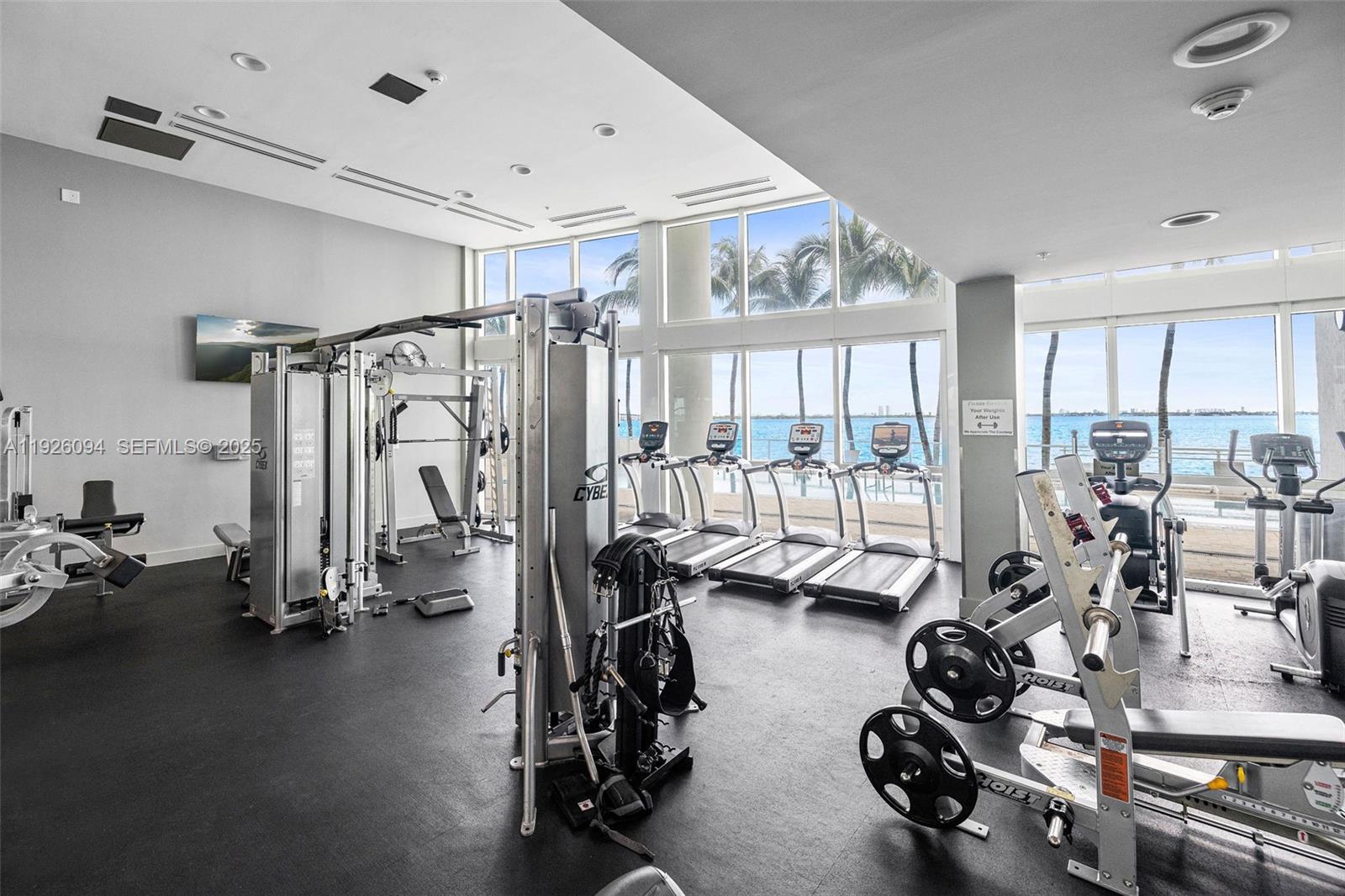 image Onyx on the Bay40