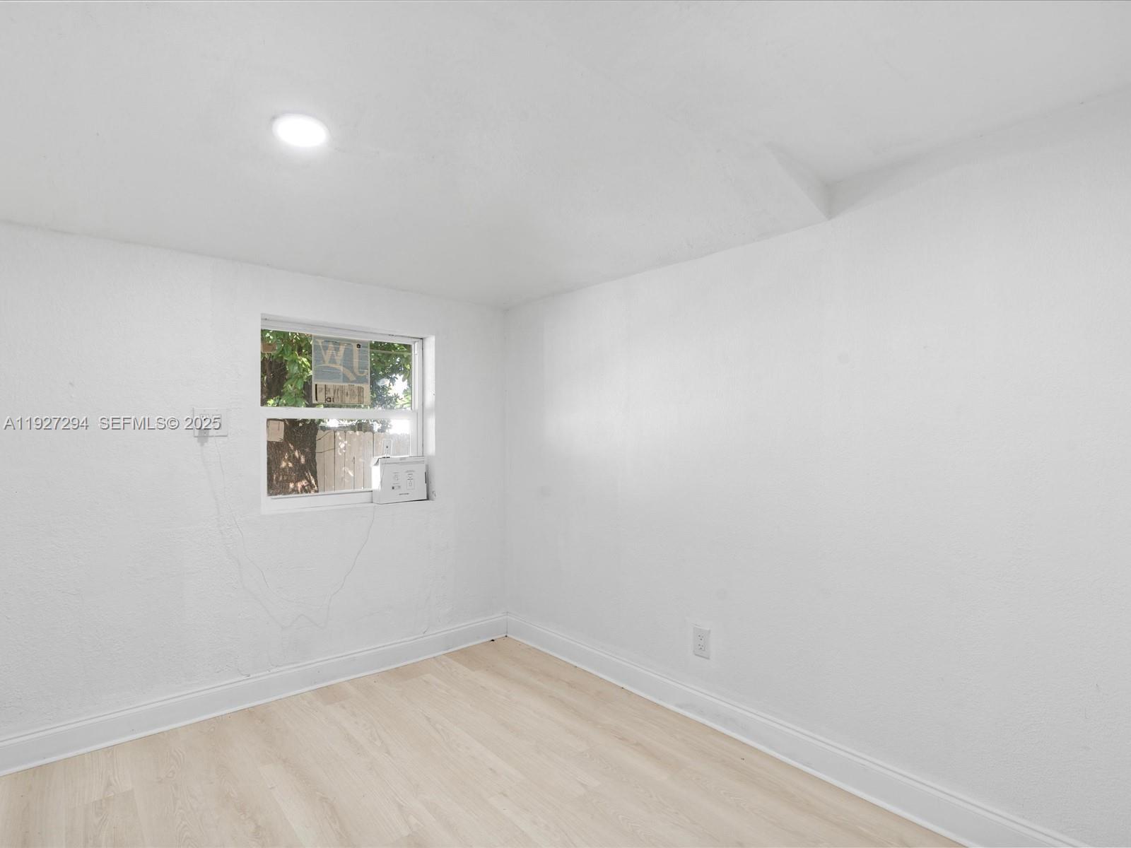 1829 NW 62nd Ter Miami, FL 33147