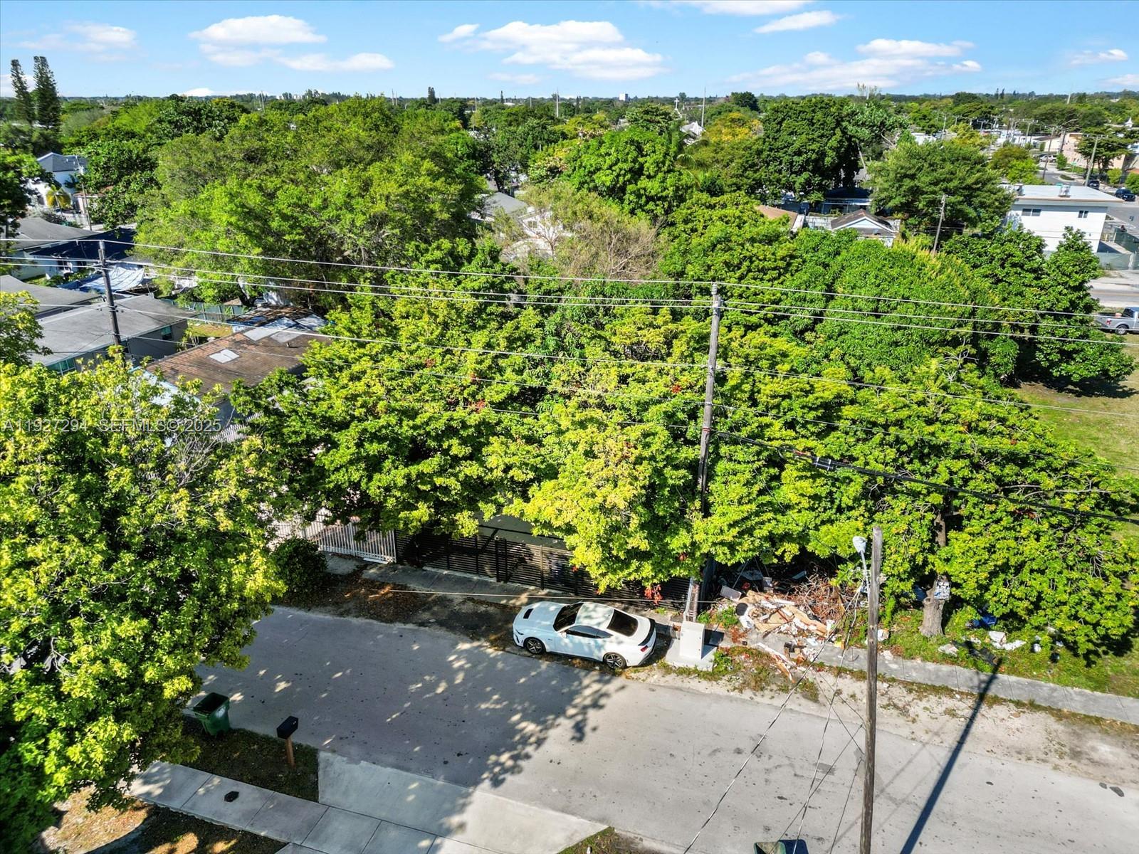 1829 NW 62nd Ter Miami, FL 33147