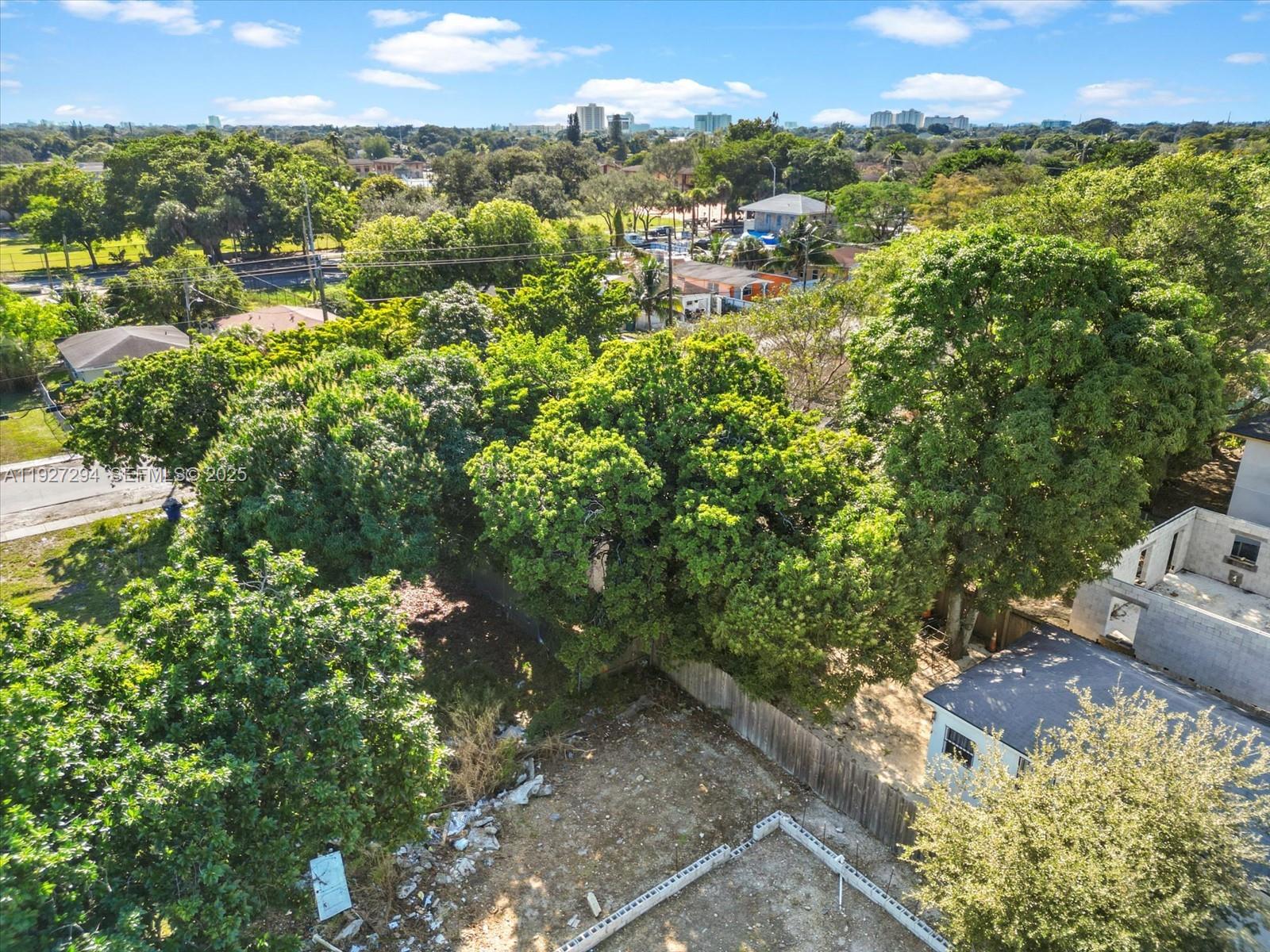 1829 NW 62nd Ter Miami, FL 33147