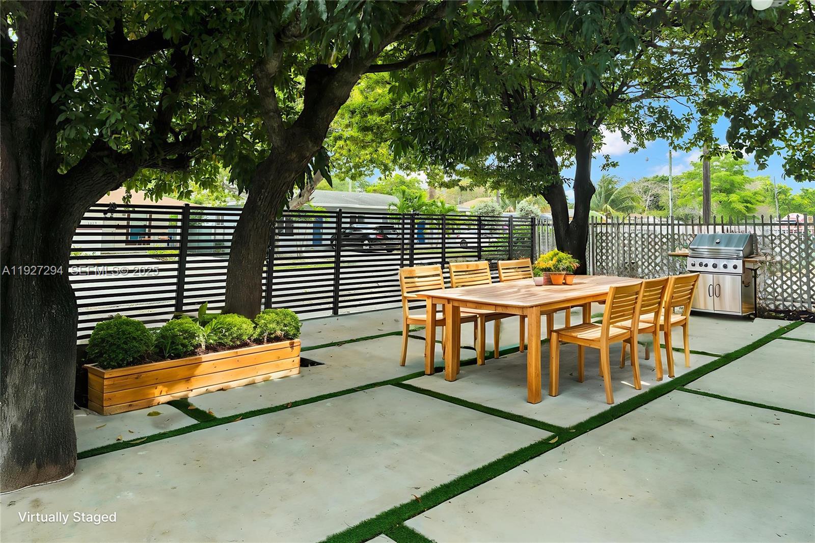 1829 NW 62nd Ter Miami, FL 33147