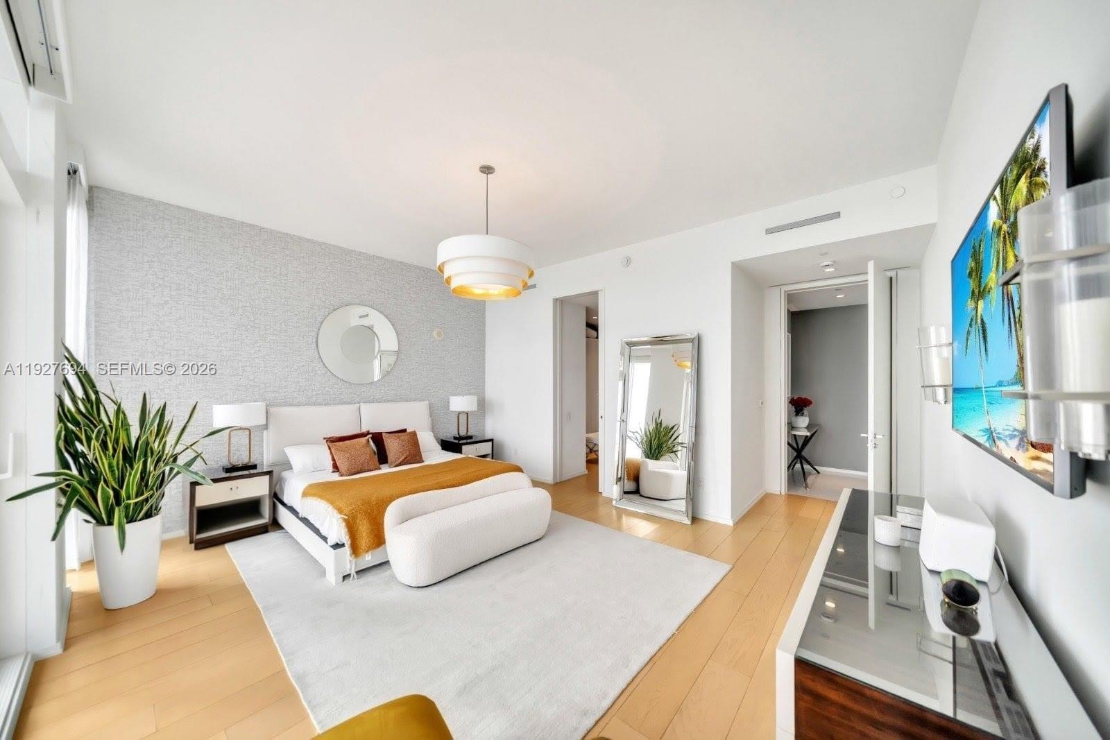 3315 Collins Ave #10A Miami Beach, FL 33140