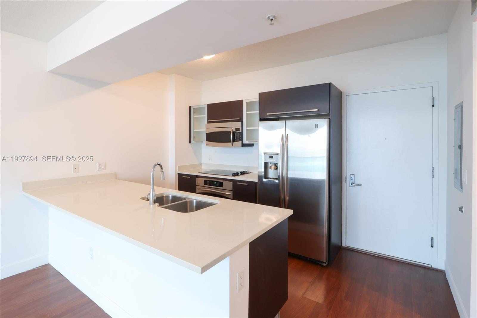 image Gallery Art Condos20