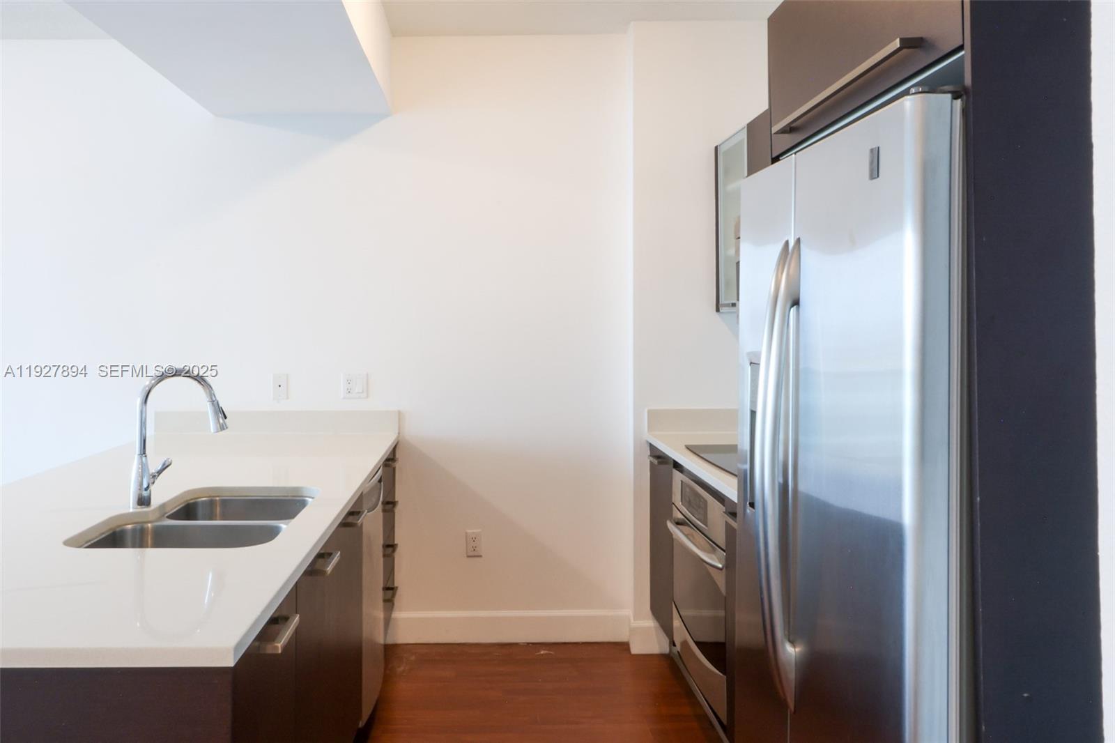 image Gallery Art Condos22