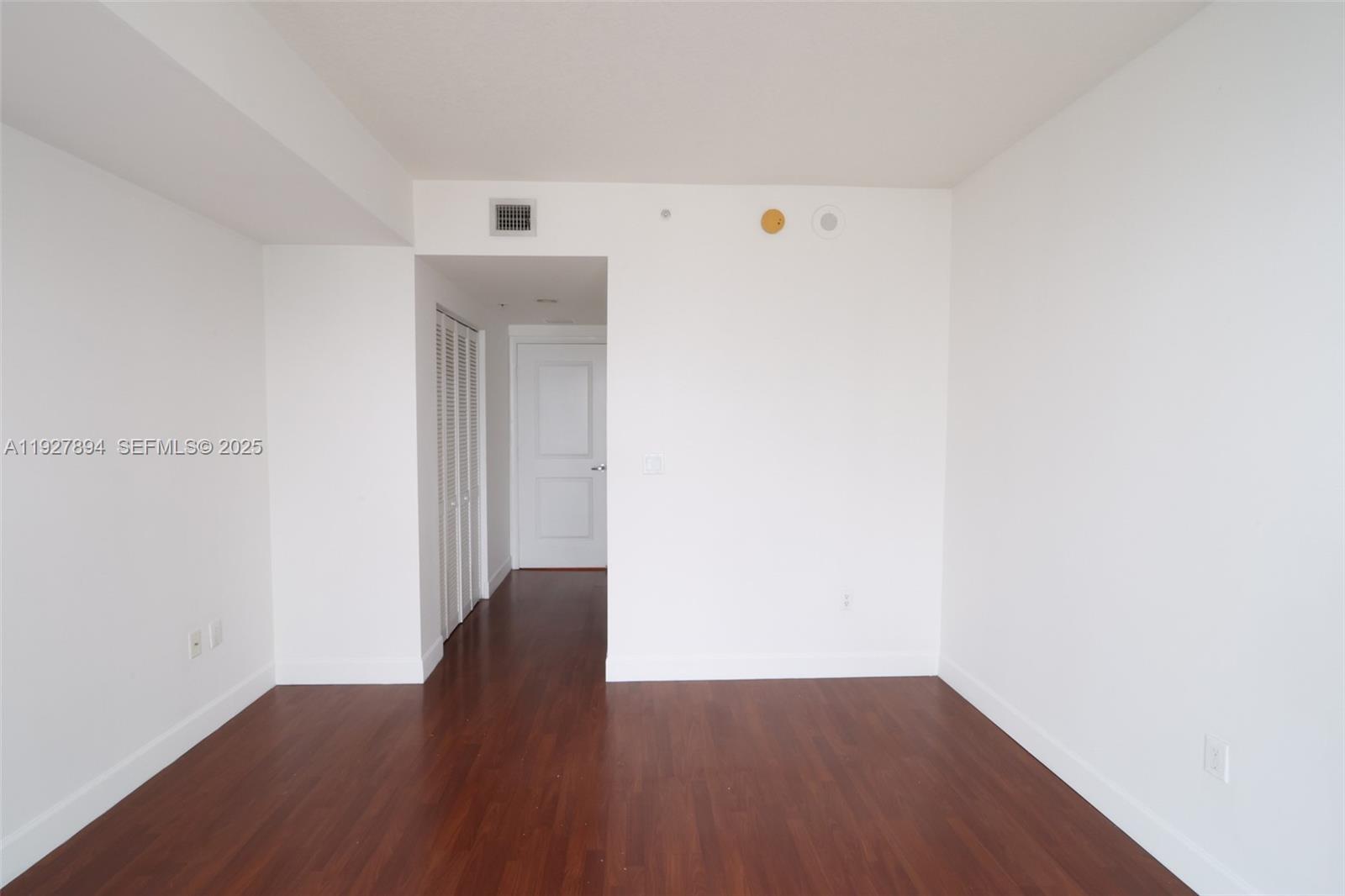 image Gallery Art Condos30