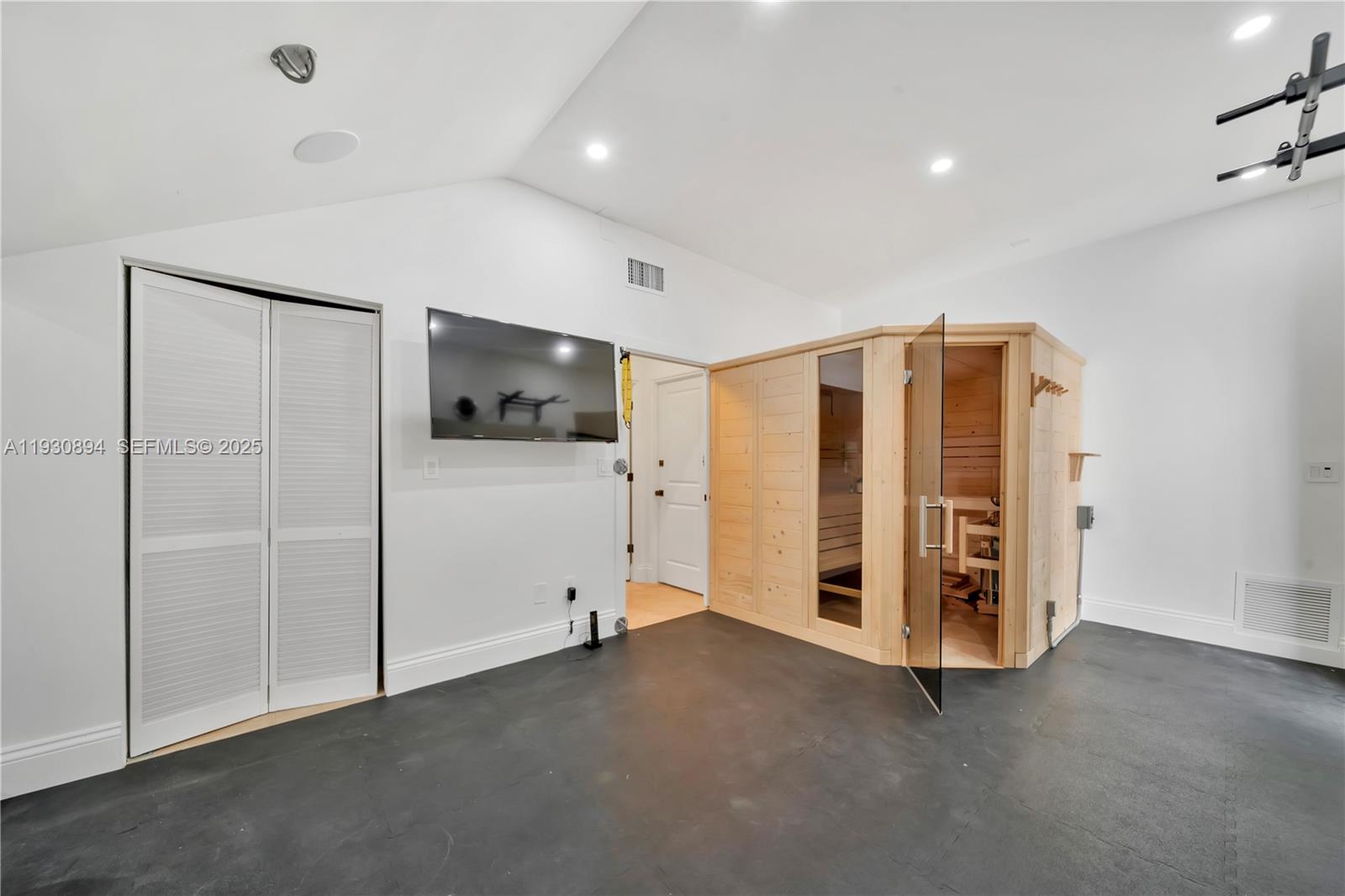 8301 SW 53rd Ave Miami, FL 33143