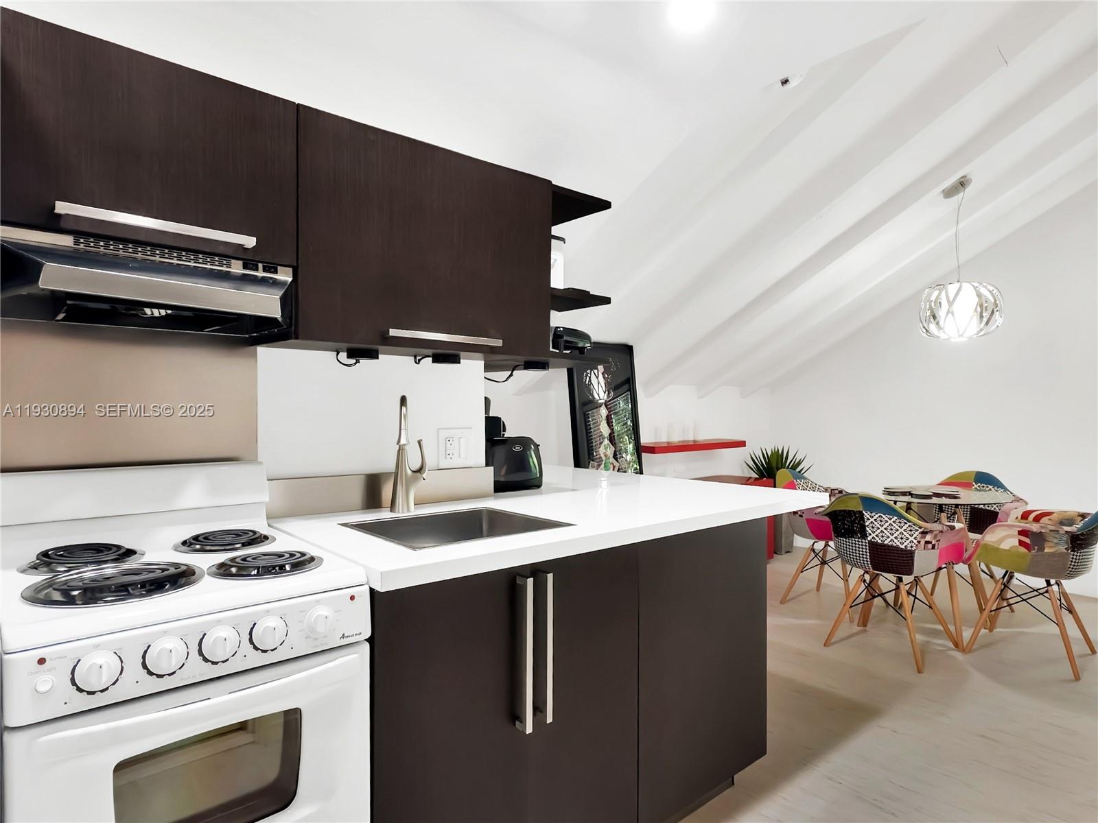 8301 SW 53rd Ave Miami, FL 33143