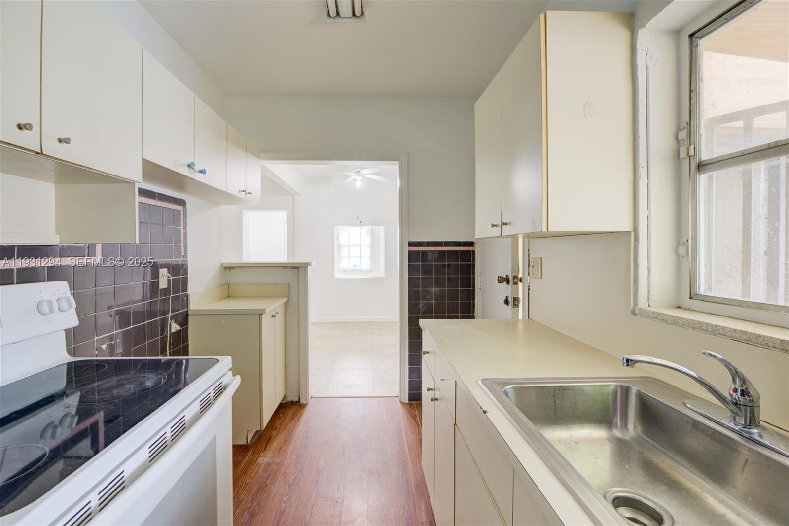 2063 NE 173rd St North Miami Beach, FL 33162