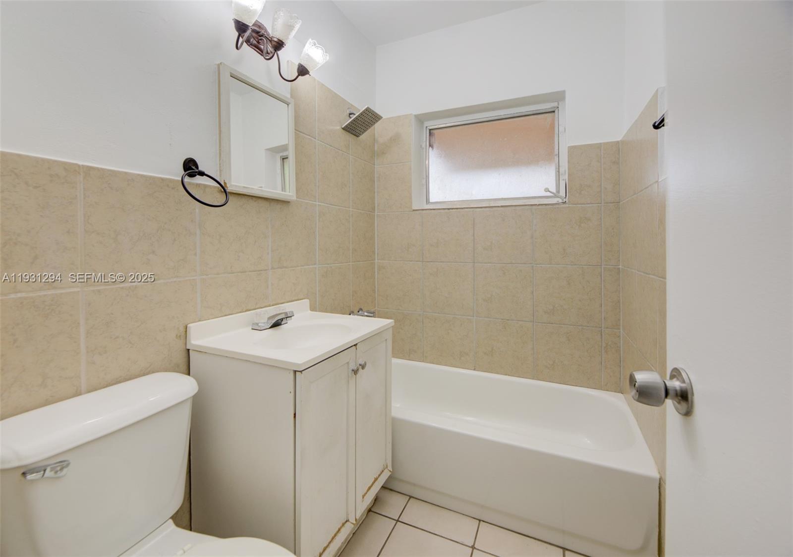 2063 NE 173rd St North Miami Beach, FL 33162