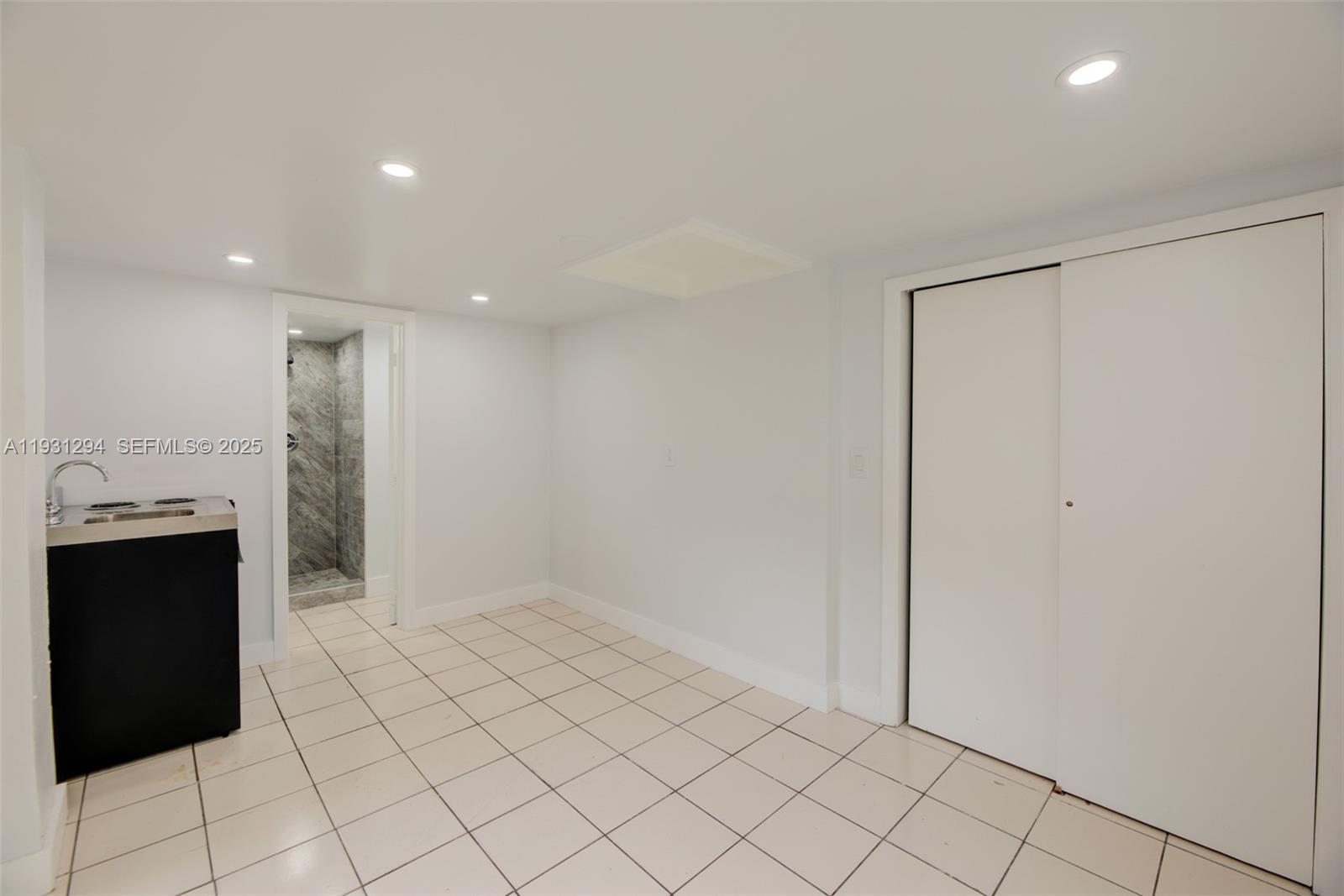 2063 NE 173rd St North Miami Beach, FL 33162