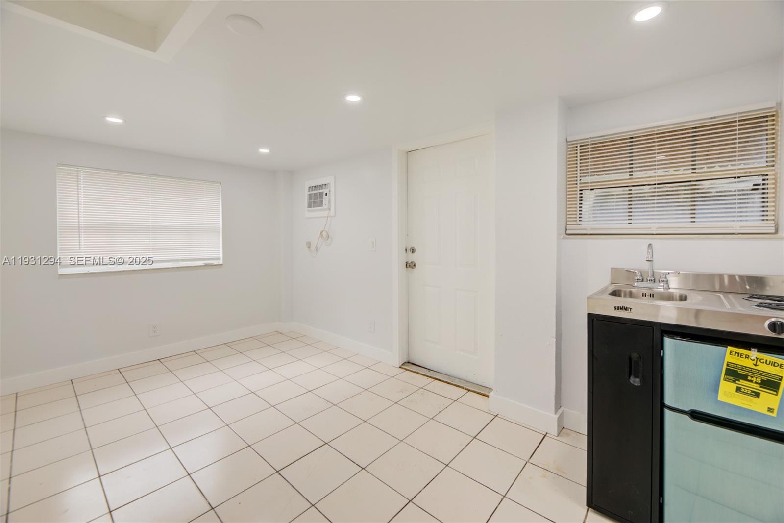 2063 NE 173rd St North Miami Beach, FL 33162