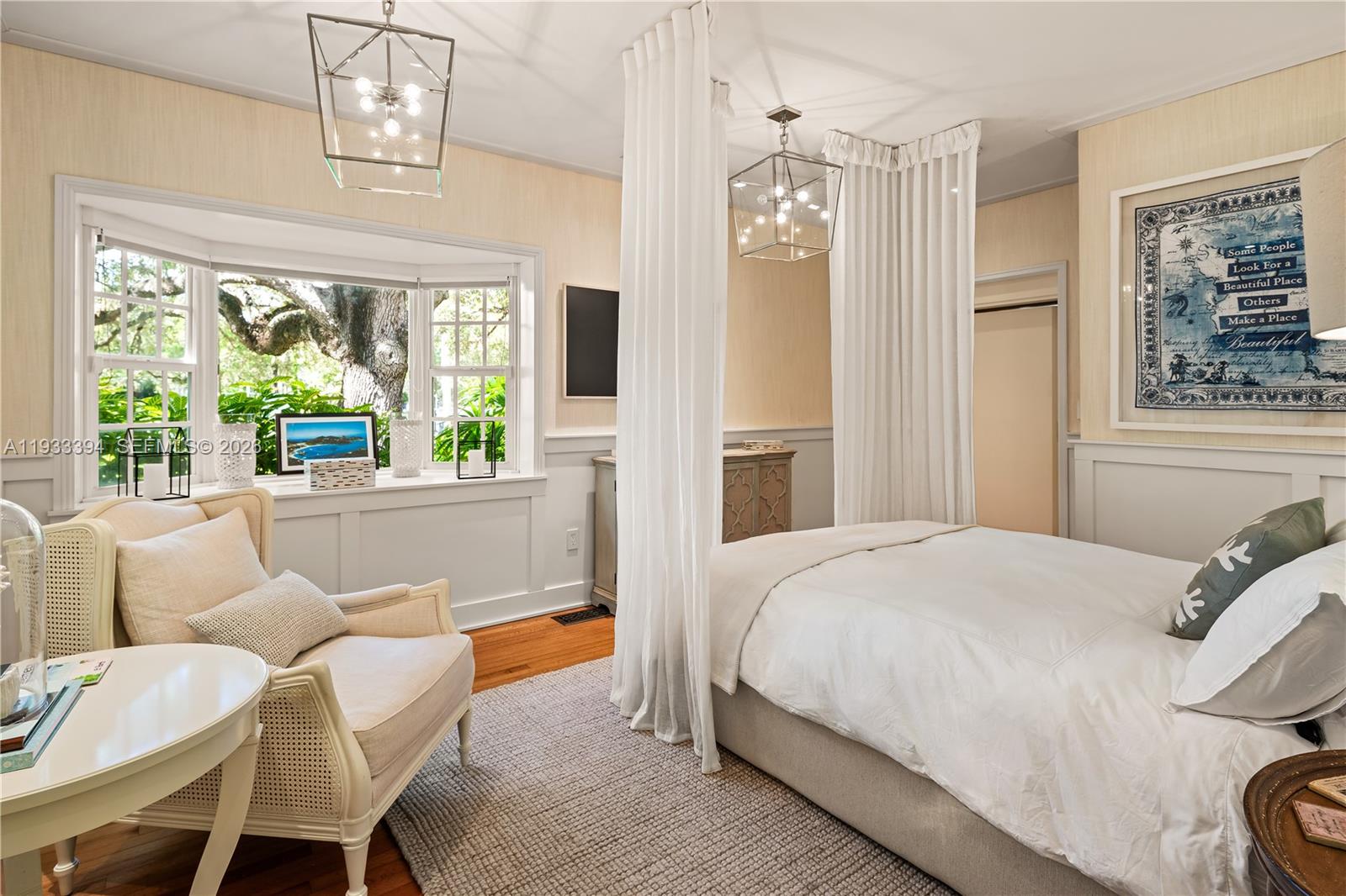 4871 SW 74th Ter Miami, FL 33143