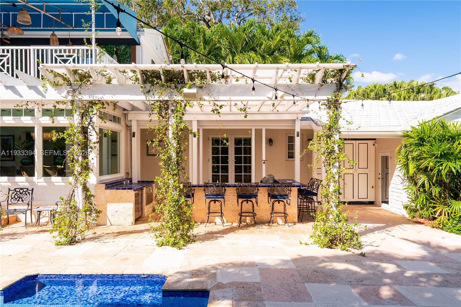 4871 SW 74th Ter Miami, FL 33143