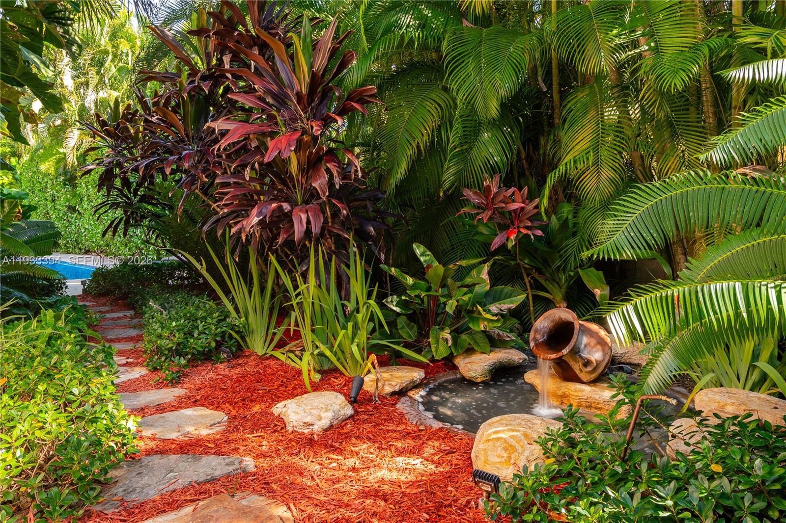 4871 SW 74th Ter Miami, FL 33143