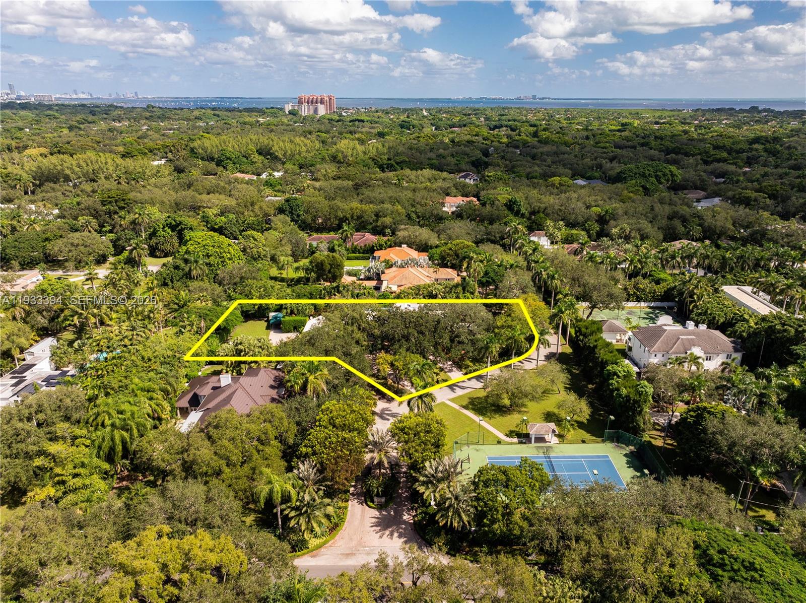 4871 SW 74th Ter Miami, FL 33143