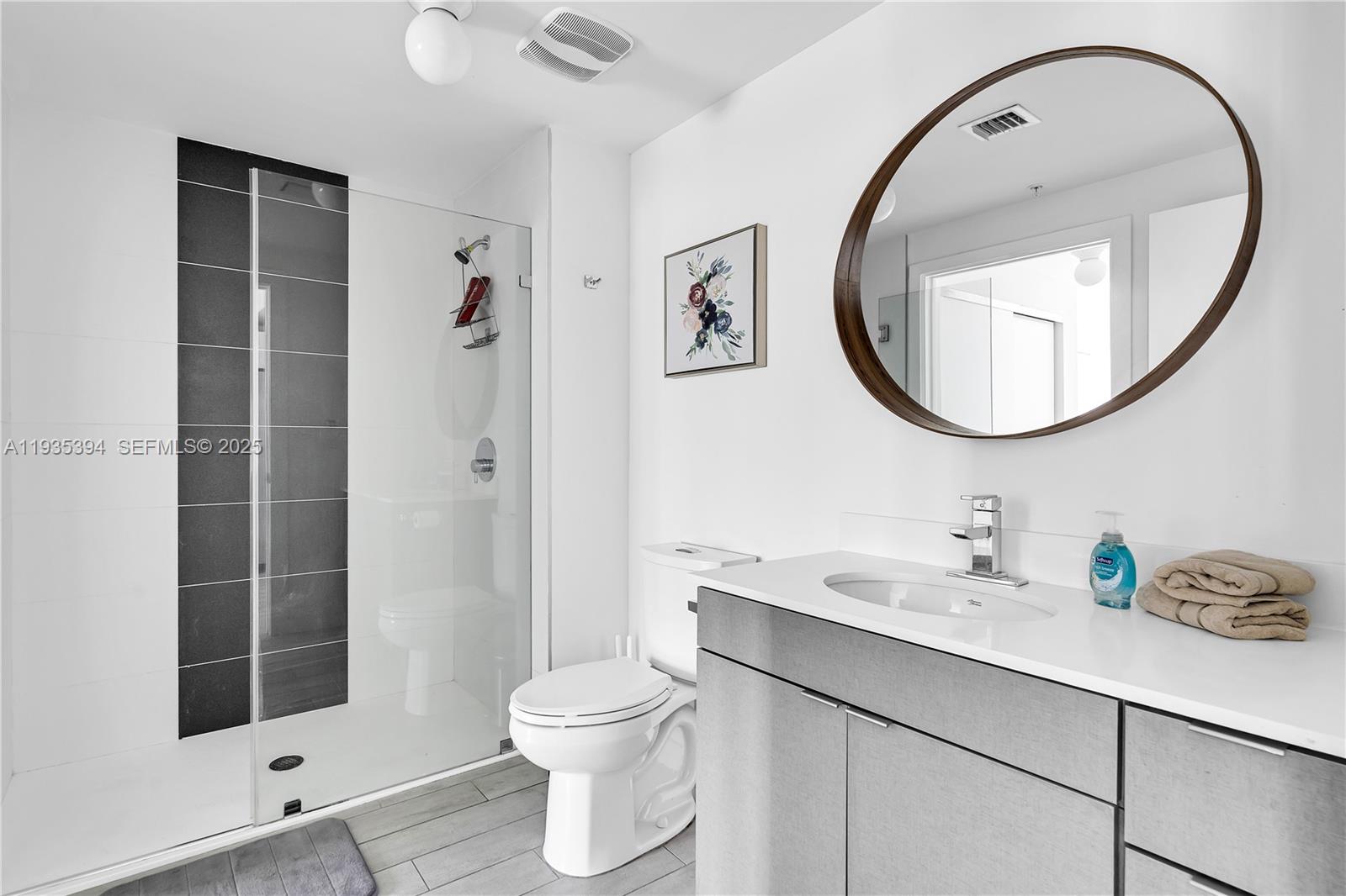 image 26 Edgewater14