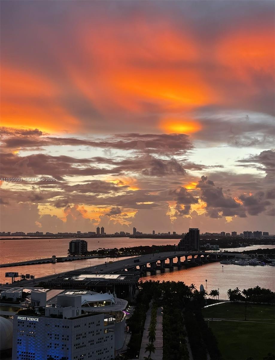 image 900 Biscayne Bay72