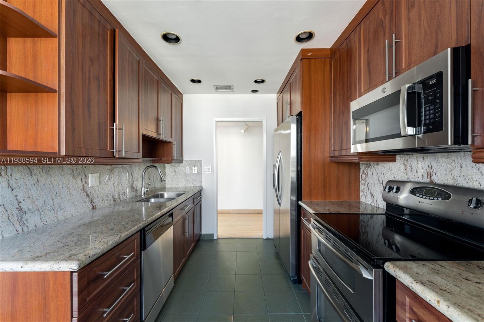 151 Crandon Blvd #600 Key Biscayne, FL 33149