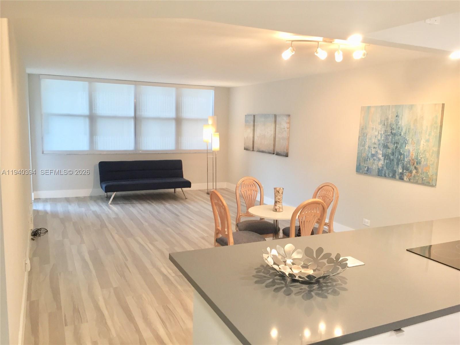 6039 Collins Ave #509