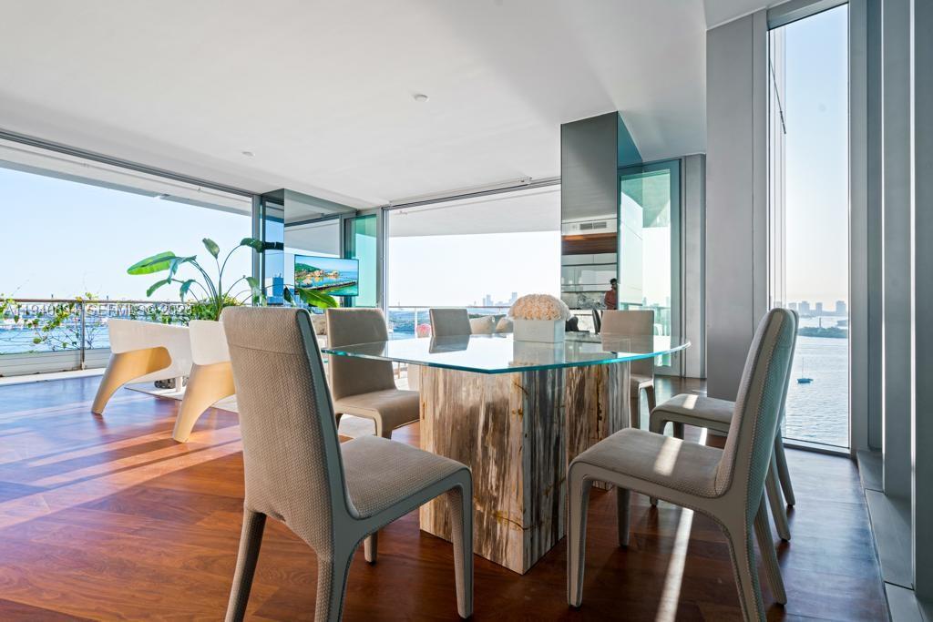 image Monad Terrace4