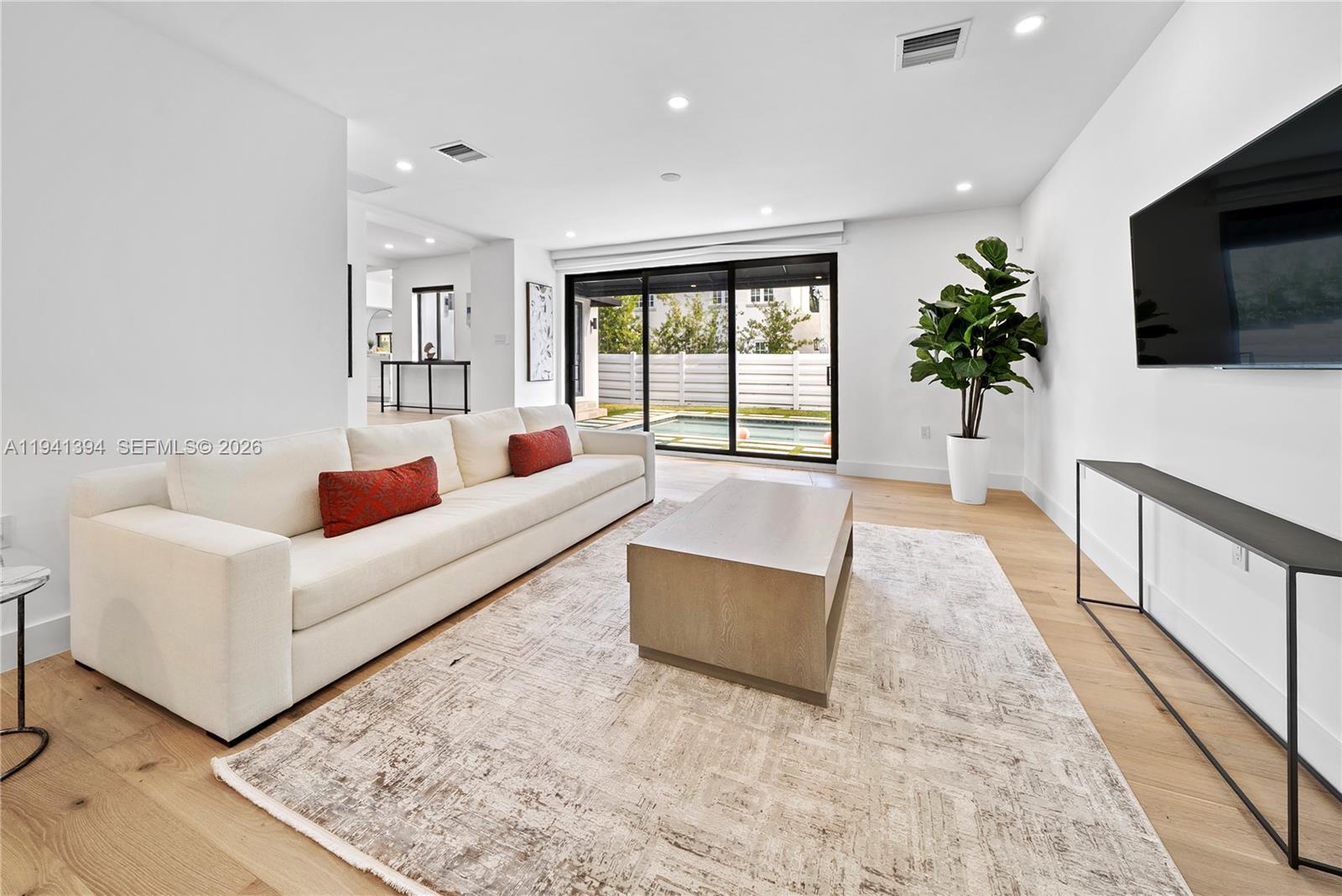 600 NE 57th St Miami, FL 33137