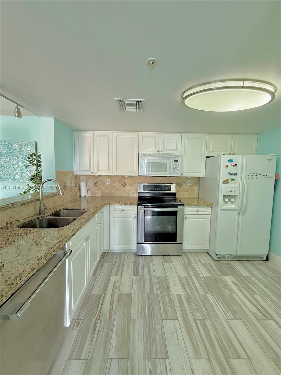 520 SE 5th Ave #2512