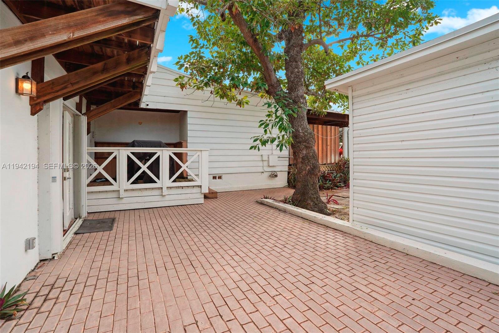 335 Coral Way Fort Lauderdale, FL 33301