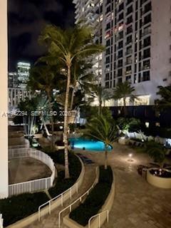 image Vizcayne South15