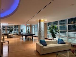 image Vizcayne South1