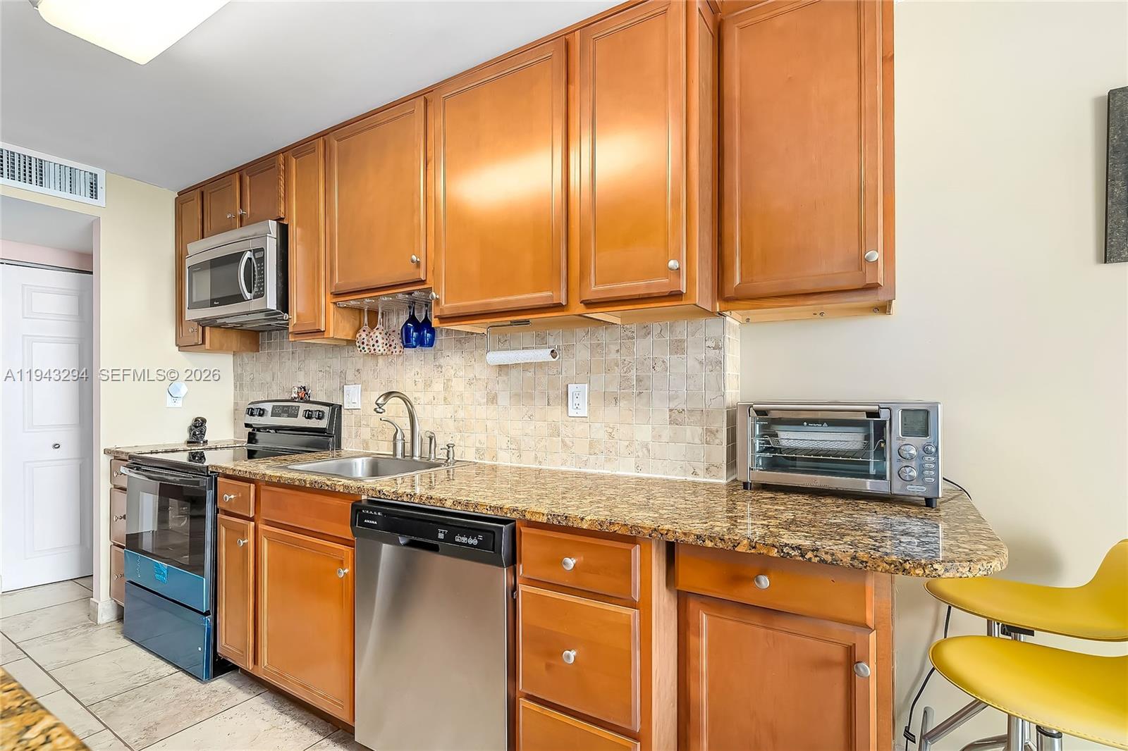 230 174th St #1520 Sunny Isles Beach, FL 33160